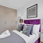 City Chic Townhouse By My Getaways